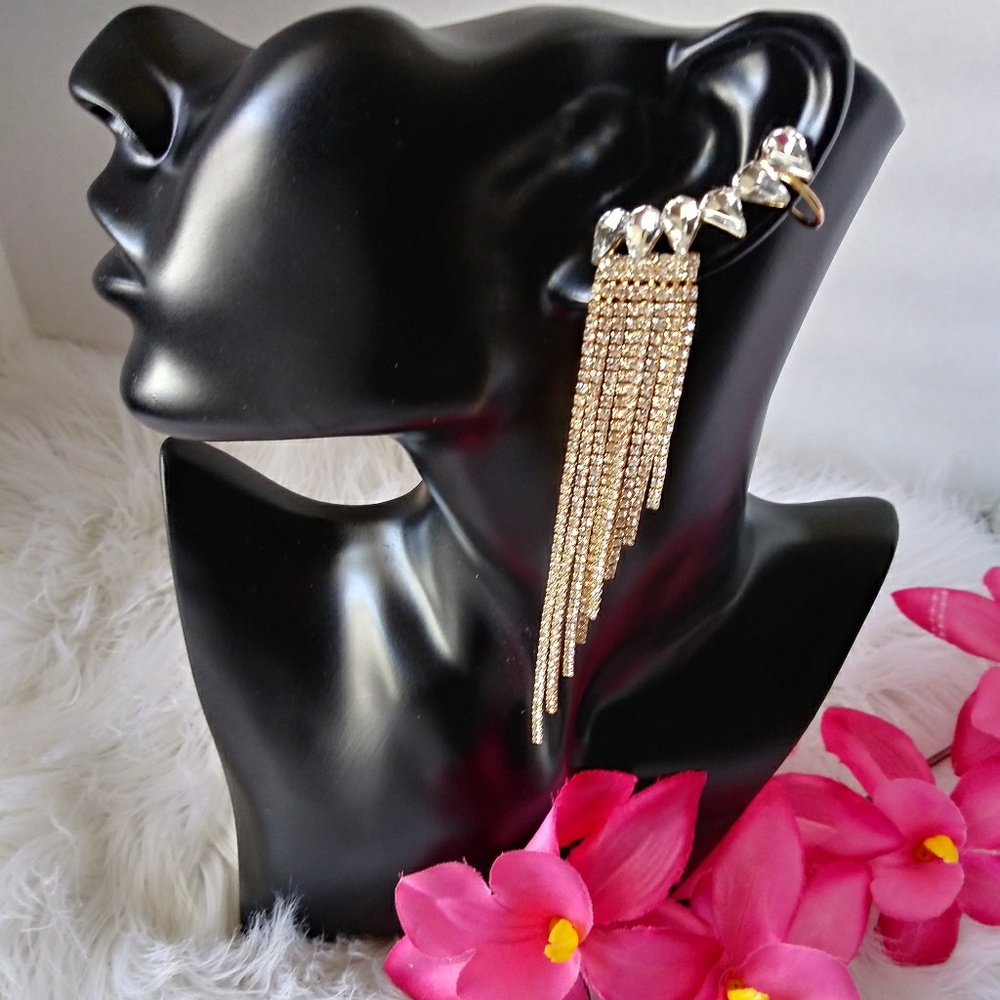 Ear Jewelry with Diamond Stone